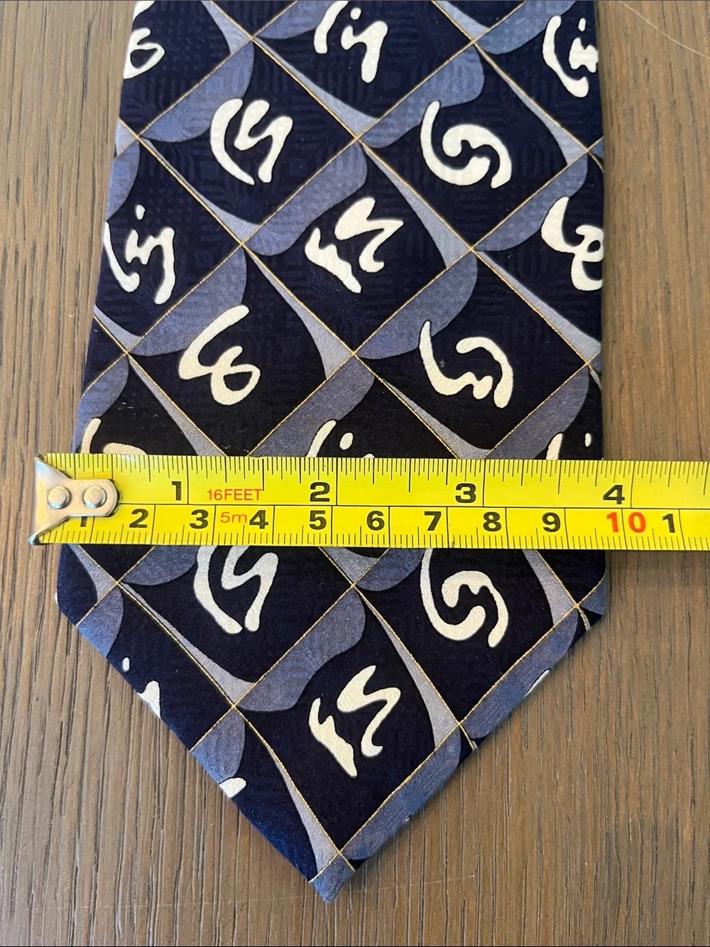 Facets Retro Geometric Pattern Men's Silk Tie in Navy and Light Blue